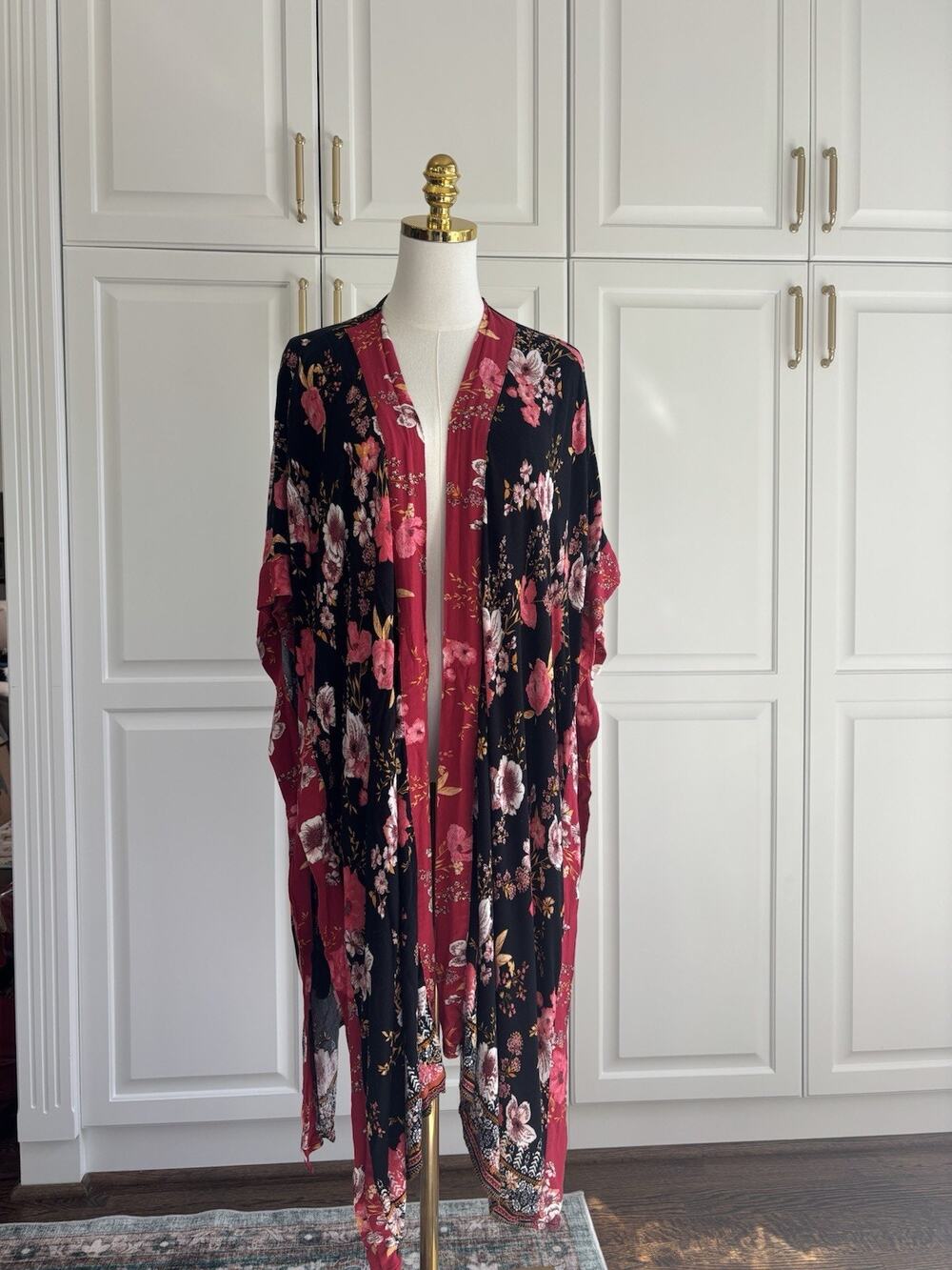 Knox Rose Women’s Floral Kimono Robe Black/Red Tassel Tie Closure